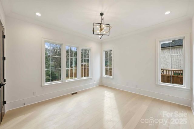 7010 Chateau Bordeaux Lane, Charlotte, NC 28270