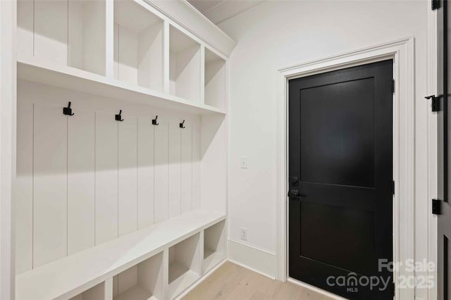 7010 Chateau Bordeaux Lane, Charlotte, NC 28270