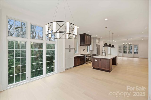 7010 Chateau Bordeaux Lane, Charlotte, NC 28270