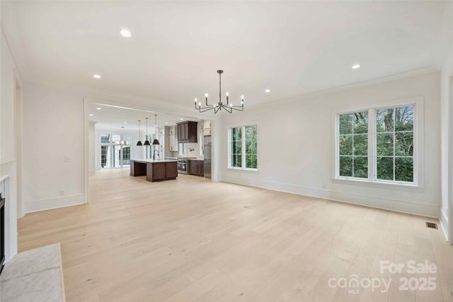 7010 Chateau Bordeaux Lane, Charlotte, NC 28270