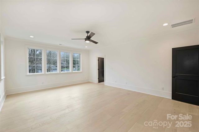 7010 Chateau Bordeaux Lane, Charlotte, NC 28270