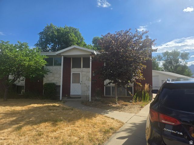 247 E NICOLETTI DR, Midvale, UT 84047