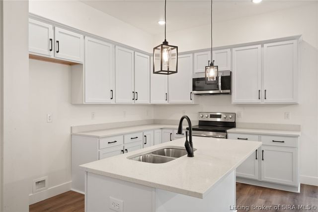 8020 Hudson Lane, Georgetown, IN 47122