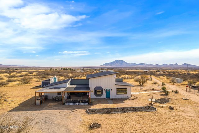 11441 S SAMUEL Road, Hereford, AZ 85615
