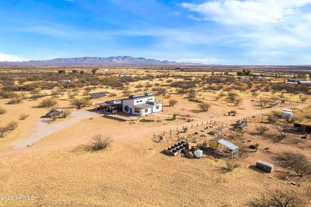 11441 S SAMUEL Road, Hereford, AZ 85615