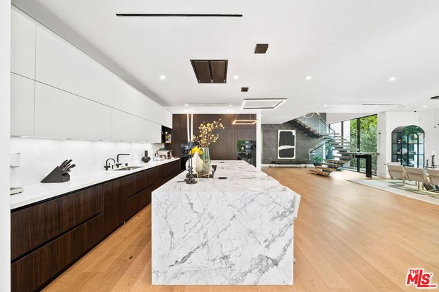 849 N Spaulding Avenue, Los Angeles, CA 90046