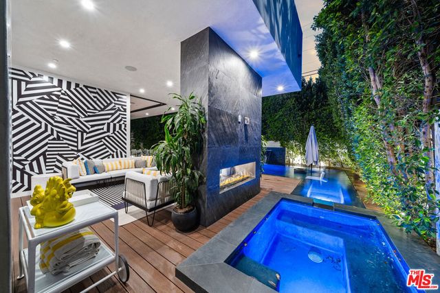 849 N Spaulding Avenue, Los Angeles, CA 90046