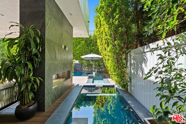 849 N Spaulding Avenue, Los Angeles, CA 90046