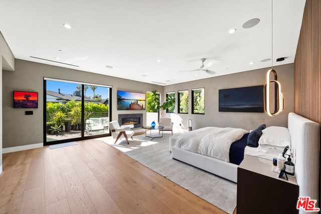 849 N Spaulding Avenue, Los Angeles, CA 90046