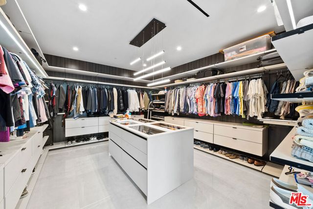 849 N Spaulding Avenue, Los Angeles, CA 90046