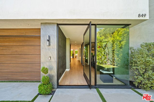 849 N Spaulding Avenue, Los Angeles, CA 90046