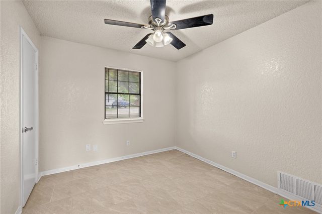 907 Hackberry Street, Copperas Cove, TX 76522