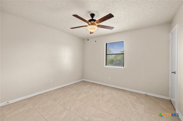 907 Hackberry Street, Copperas Cove, TX 76522