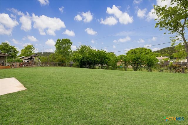 907 Hackberry Street, Copperas Cove, TX 76522