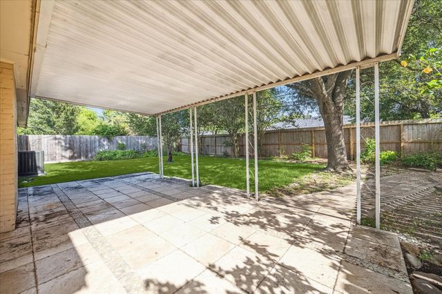 9407 Meadowbriar Lane, Houston, TX 77063