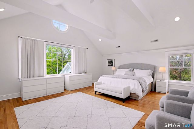 19 Richards Lane, New Canaan, CT 06840