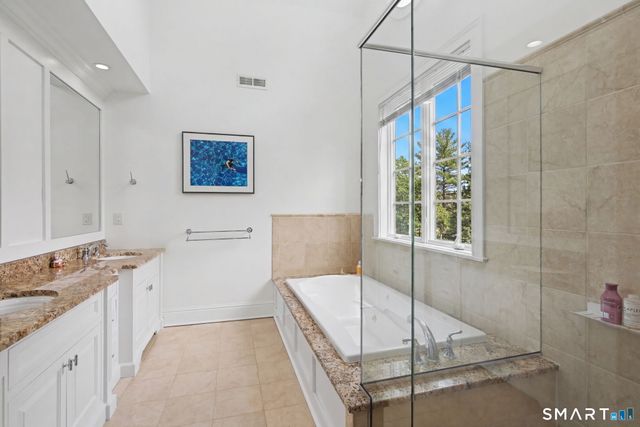 19 Richards Lane, New Canaan, CT 06840
