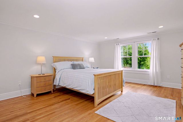 19 Richards Lane, New Canaan, CT 06840