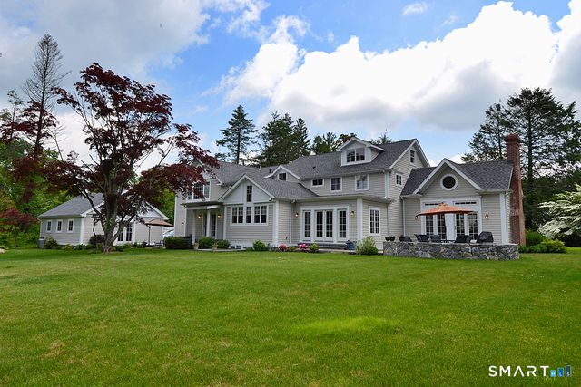 19 Richards Lane, New Canaan, CT 06840