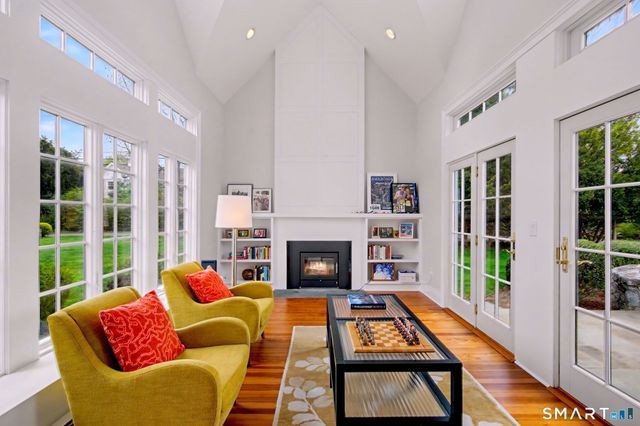 19 Richards Lane, New Canaan, CT 06840