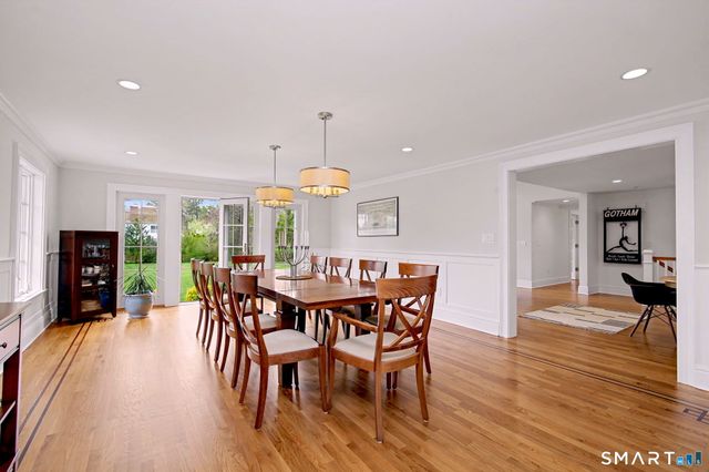 19 Richards Lane, New Canaan, CT 06840
