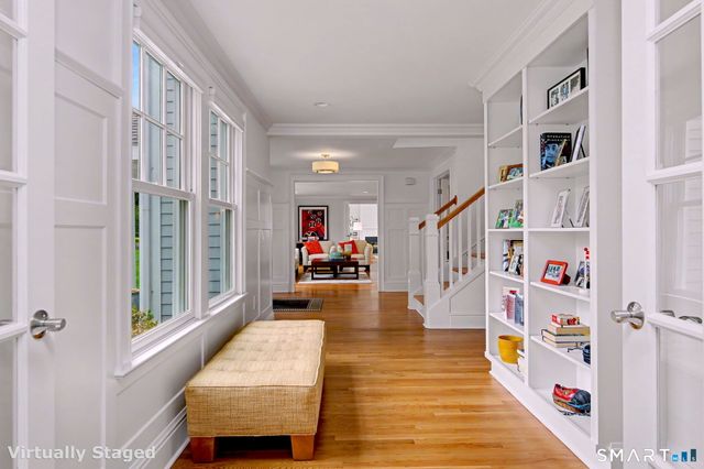 19 Richards Lane, New Canaan, CT 06840