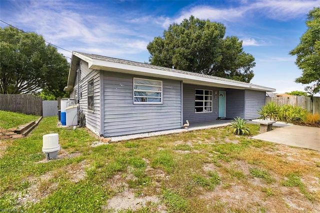 3100 8th ST W, Lehigh Acres, FL 33971