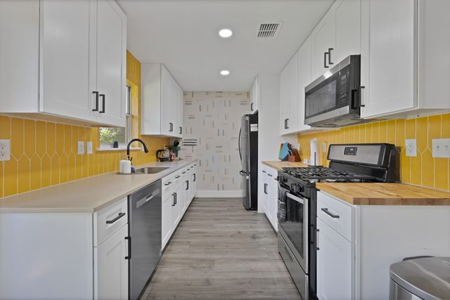 429 Melrose Drive, Richardson, TX 75080