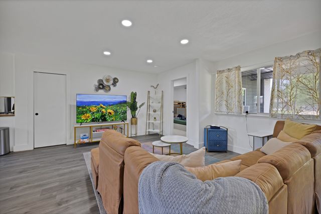 429 Melrose Drive, Richardson, TX 75080