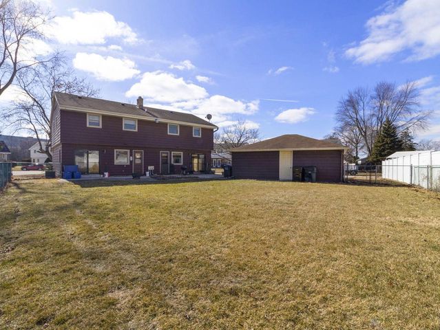 4436 S 90th STREET, Greenfield, WI 53228