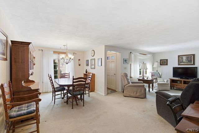 7 Trelign Drive, Cicero, NY 13212