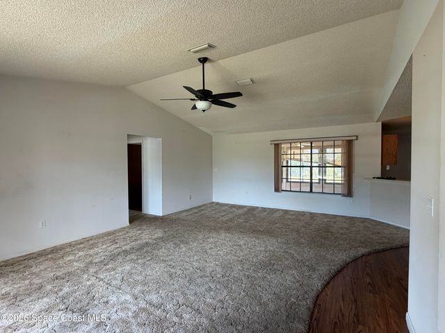 618 Americana Boulevard NE, Palm Bay, FL 32907