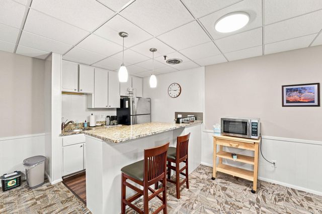 4370 Brookside Court 302, Edina, MN 55436
