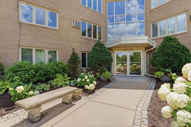 4370 Brookside Court 302, Edina, MN 55436