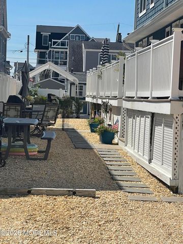 17 2nd Avenue 2, Seaside Heights, NJ 08751