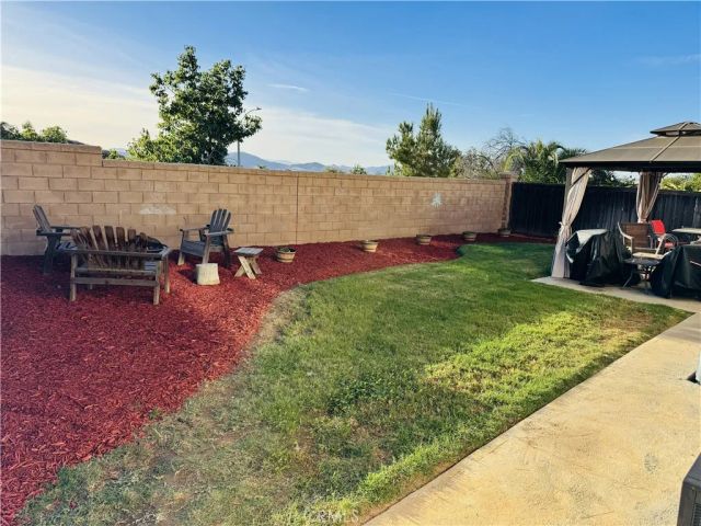 27727 Hollyoak Way, Menifee, CA 92585