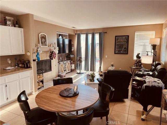 27727 Hollyoak Way, Menifee, CA 92585