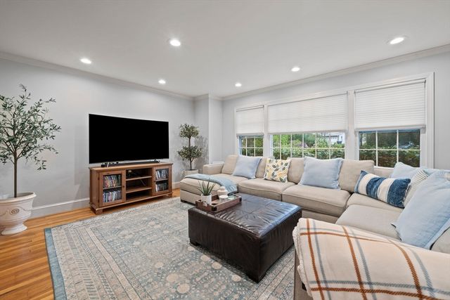 30 Mallard Dr, Sharon, MA 02067