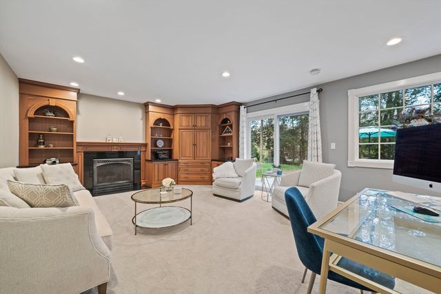 30 Mallard Dr, Sharon, MA 02067