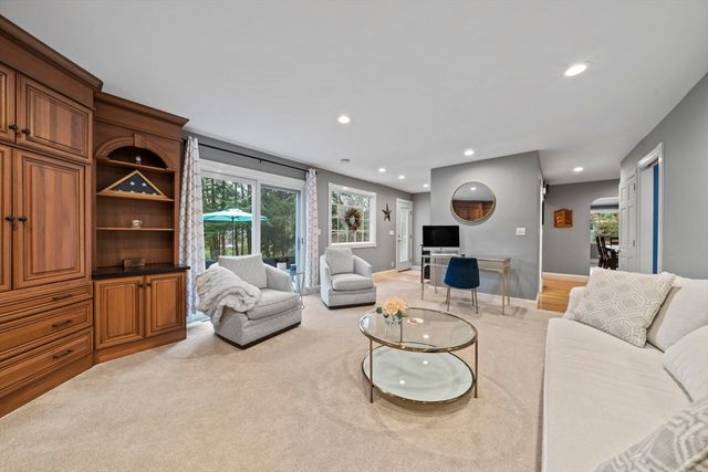 30 Mallard Dr, Sharon, MA 02067