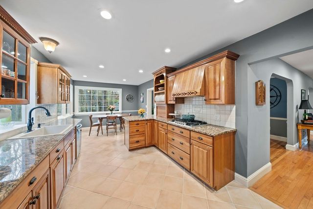 30 Mallard Dr, Sharon, MA 02067