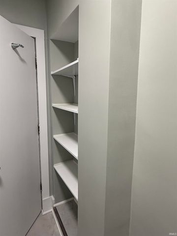 356 S Cornell Circle, Fort Wayne, IN 46807