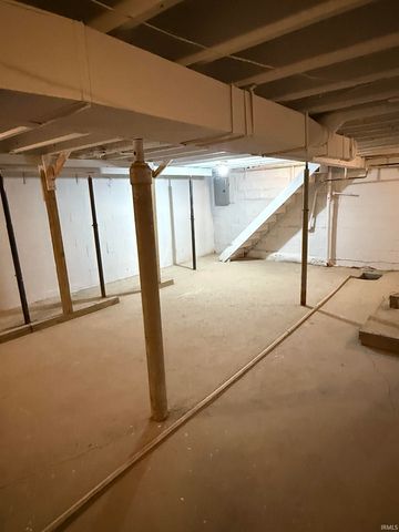 356 S Cornell Circle, Fort Wayne, IN 46807