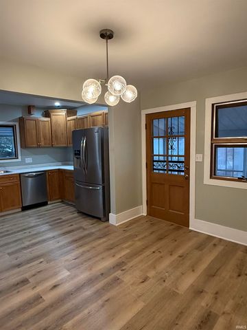 356 S Cornell Circle, Fort Wayne, IN 46807