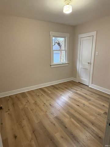 356 S Cornell Circle, Fort Wayne, IN 46807