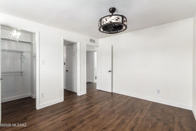 8331 E Balfour Drive, Tucson, AZ 85710