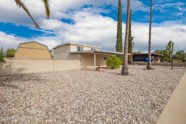 8331 E Balfour Drive, Tucson, AZ 85710