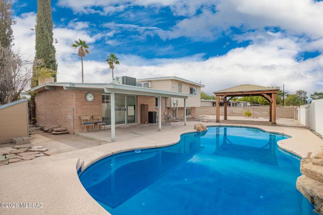 8331 E Balfour Drive, Tucson, AZ 85710