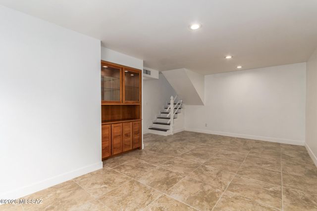 8331 E Balfour Drive, Tucson, AZ 85710