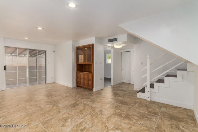 8331 E Balfour Drive, Tucson, AZ 85710